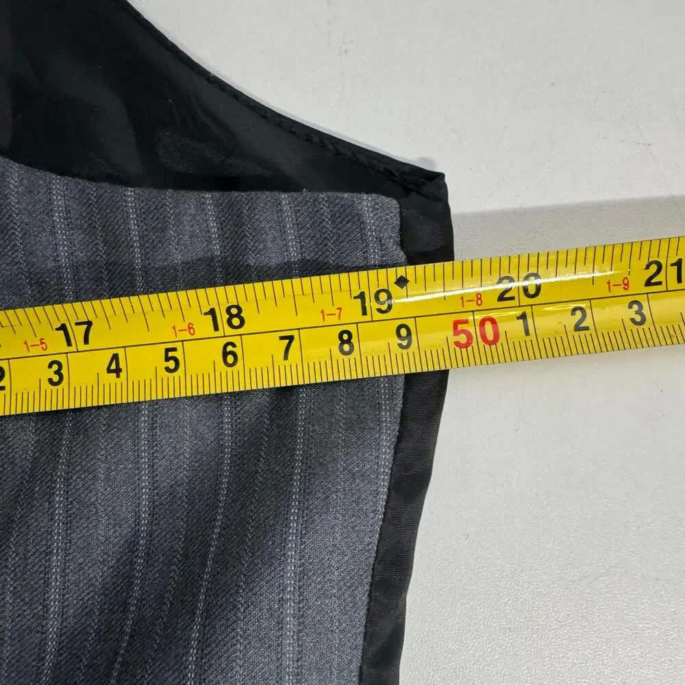 Rock & Republic Gray Zip Pockets Accent Men’s Vest Size M